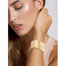 Gold Bracelets for Women Non Tarnish Gold Bangles Chunky Cuff Bracelets Open Wide Gold Jewelry Accessories Birthday Gifts for Women