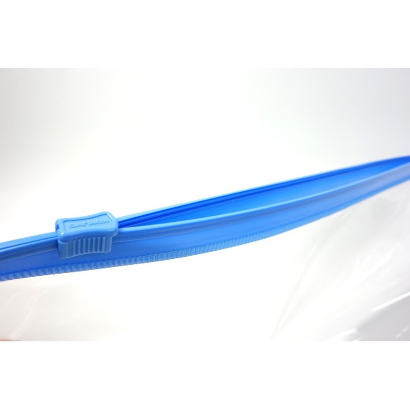 コクヨ ソフトクリヤーケース チャック付き マチ付き 軟質 A4 青 クケ-334B