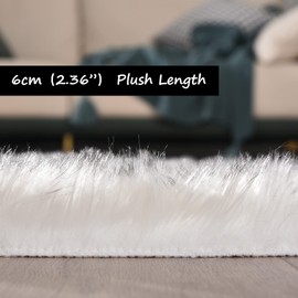 Goolela Sheepskin Rug 4x6 Faux Fur Rug White and Grey Tips Rug Fluffy Carpet Shag Rug for Living Room Bedroom Washable Fuzzy Rug Teen Room Decor Home Decor Large Rug, Sheepskin