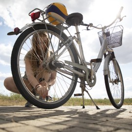 Relaxdays Oil Siphon, Manual Transfer Pump for Gasoline, Decanting Pump with 3 Tubes, Air Pump Attachments, Red