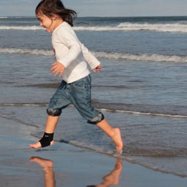 Ankle Brace for Kids,Ankle Compression Sleeve Protector - Sport Ankle Stabilizer Brace Compression Ankle Support for Sports