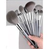 HealthyMoov Schönheits-Set in Silbergrau mit Make-up-Pinseln (26-teilig), darunter 14 Pinsel