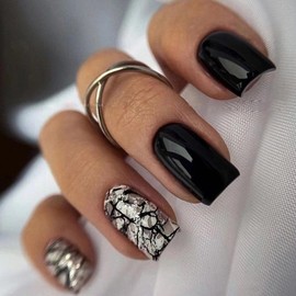 Pack of 24 Press On Nails Short, Square Nails for Sticking, Black Cracks Full Cover False Nails, French Natural Acrylic Artificial Fingernails for Women Girls DIY Manicure Decoration