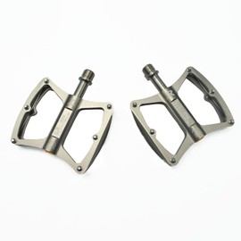 TiTo Bicycle Pedal with Aluminium Alloy Bicycle Foot Pedals and Titanium Axles Anti-Skid Lightweight Bearing Bike Pedals for MTB and Road Bike (Titanium)