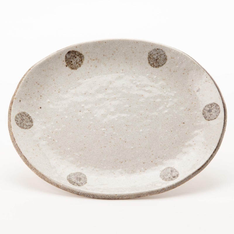 Mino Ware K52025 White Karatsu Oval Plate with Polka Dots