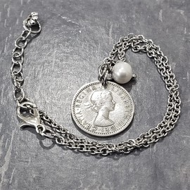 CoinageArt -Sixpence Coin Anklet British Sixpence with Pearl on Brilliant Cable Chain Anklet -Sixpence Wedding Anklet -Fresh Water Pearl Anklet 5160 C