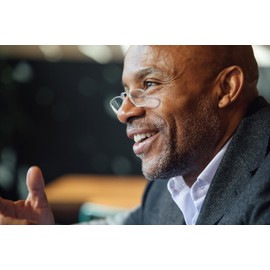 ThinOptics Universal Pod Case + Rectangular Reading Glasses, Peekaboo Cat, 44mm + 2.5