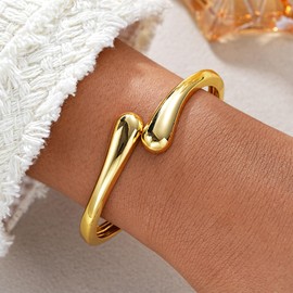 Gold Bangle Bracelets for Women Trendy Chunky Bracelet for Women Oval Cuff Bangle Bracelet Jewelry (Gold)