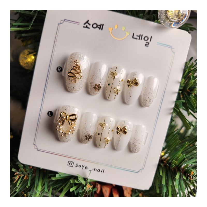 White Gold Christmas Nail Tips - Almond / 화이트 골드