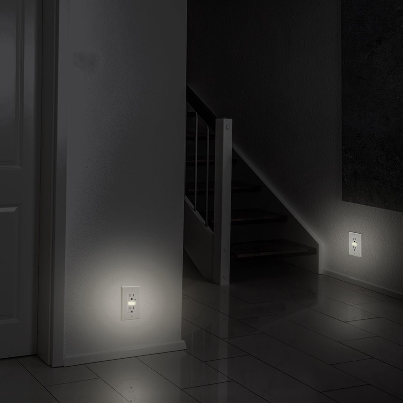 TOPGREENER LED Guide Light Receptacle with Automatic Daylight Sensor, Night