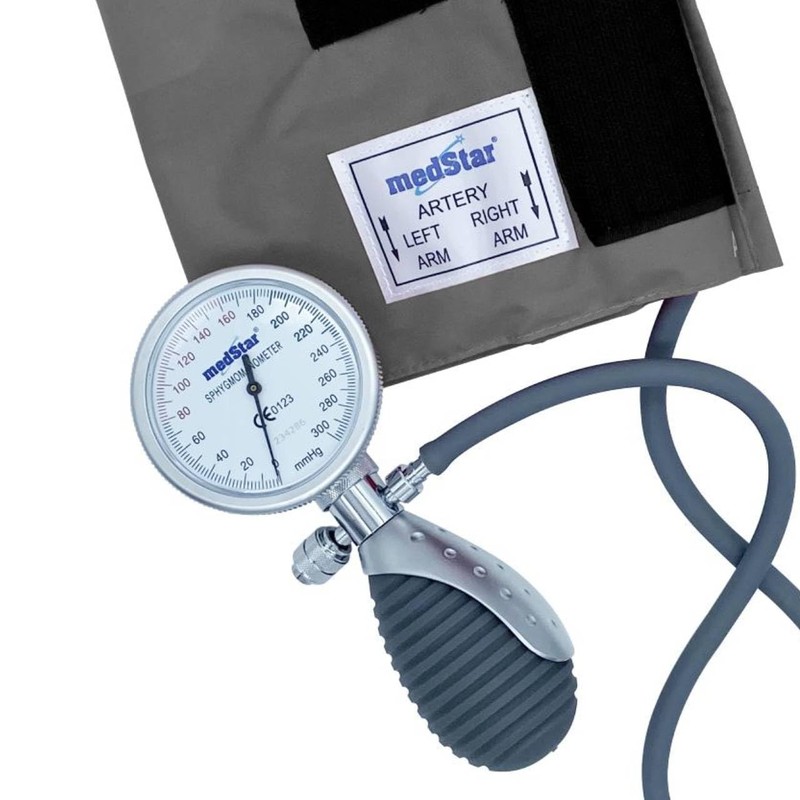 MEDSTAR | Kit Baumanómetro Aneroide Tipo Palma Platinum con Estetoscopio