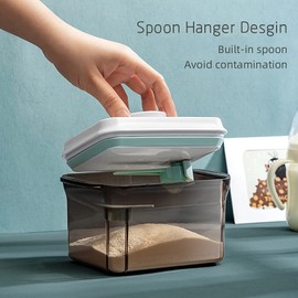 2.3L Luftdichte Milchpulver-Spender, Tragbarer Milchpulver-Kasten,Milchpulver Behälter mit Löffel, Einhandbedienung, Anti-UV, Abnehmbar, zur Aufbewahrung von Baby Milchpulver(Braun)