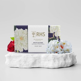 RHS Flower Show White Blooms Soap Bar with Bergamot, Rose, and Vanilla Notes, Gently Cleanses and Leaves Skin Softly Scented – 200 g