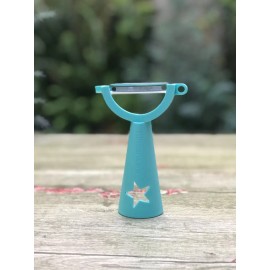 Tupperware - Vegetable Peeler - Aqua -very easy, useful and stylish