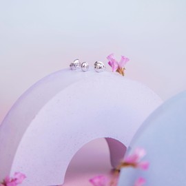 CARISSIMA Women's 9 ct White Gold Diamond Dome Stud Earrings