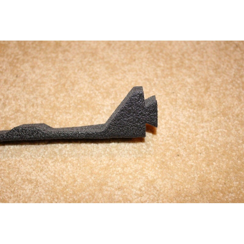 (20 pcs) R Panel foam inside closure strips 3' long