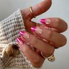 Uñas postizas cortas almendradas con efecto degradado cromado, uñas postizas