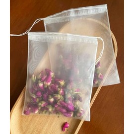 50 bolsas de té vacías de nailon pirámide de malla, bolsa de infusor de té, filtro de hierbas y especias con cuerda (3.9 x 4.7 pulgadas)