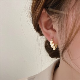 TseenYi Circle Disc Dangle Hoop Earrings Boho Coin Disc Drop Huggie Earrings Gold Round Disc Earrings Small Coin Dangle Huggie Hoop Earrings Jewellery for Women and Girls