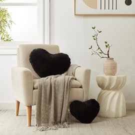 Yhoelata Heart Cushion, Black Heart-Shaped Cushion, Cuddly Cushion, Love Decorative Cushion, Aesthetic, Plush Cushion for Living Room, Sofa, Bedroom, Bed, Gift, 26 x 36 cm