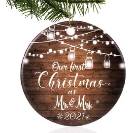 Wedding Gfits Engagement Ornament 2024, First Christmas Mr Mrs Ornament Gifts for Couples, Newly Engaged Gift, Ceramic Engaged Christmas Ornament 2024 for Home Christmas Tree Decorations