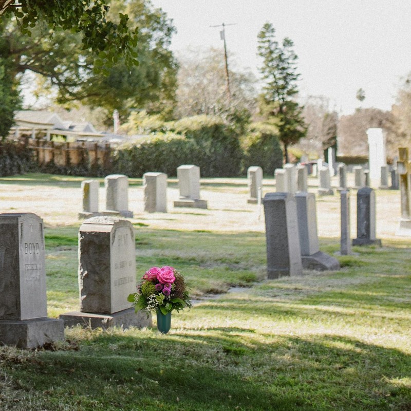 com-four® 4 x Grave Vases – Weatherproof Cemetery Vase 27