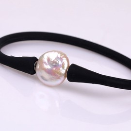 Joe Foreman 13mm Real Coin Pearl Bridesmaid Black Stackable Silicone Rubber Stretch Freshwater Cultured Pearl Jewelry Bracelets for Women 7"