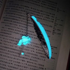 Zodiac Feather Bookmark Gifts for Women & Men - Cool Metal Glow in The Dark Aquarius Bookmark, Luminous Star Sign Constellation Horoscope Gift