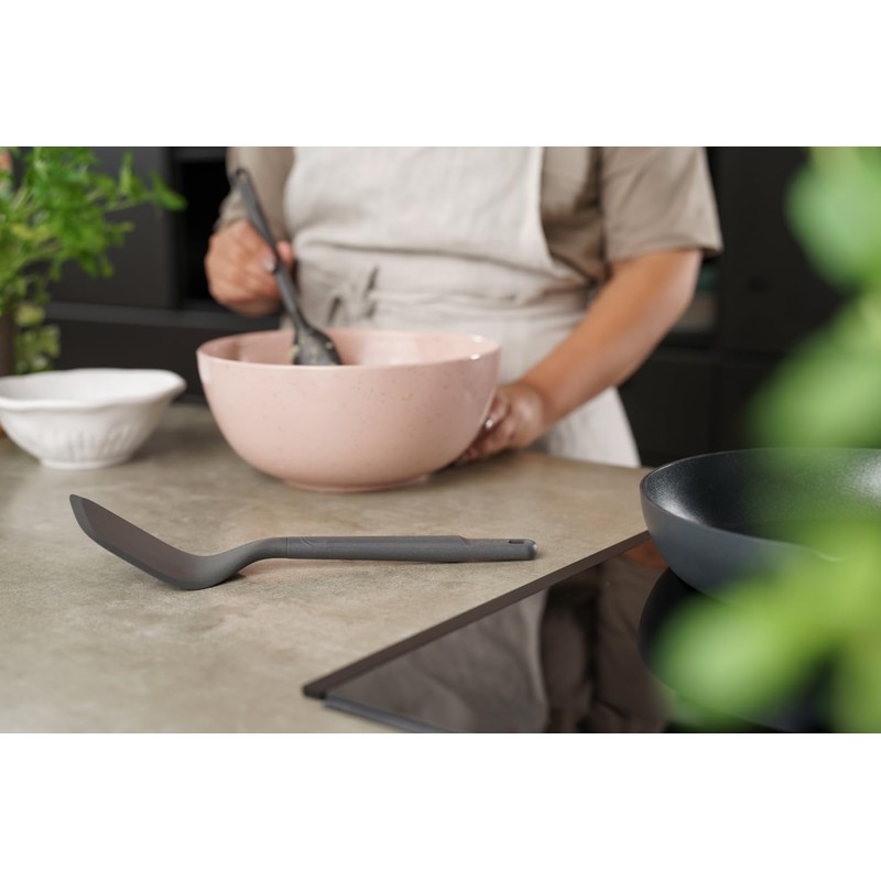 Zyliss E980233 Angled Cooking Turner, Sustainable Wheatstraw/Nylon, Spatula for Cooking,