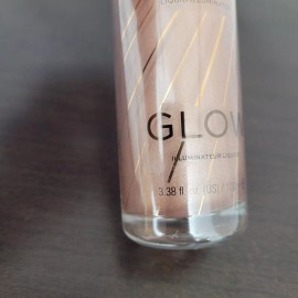Revolution Glow Molten Body Glow Face & Body Liquid Illuminator Rose Gold  16CT
