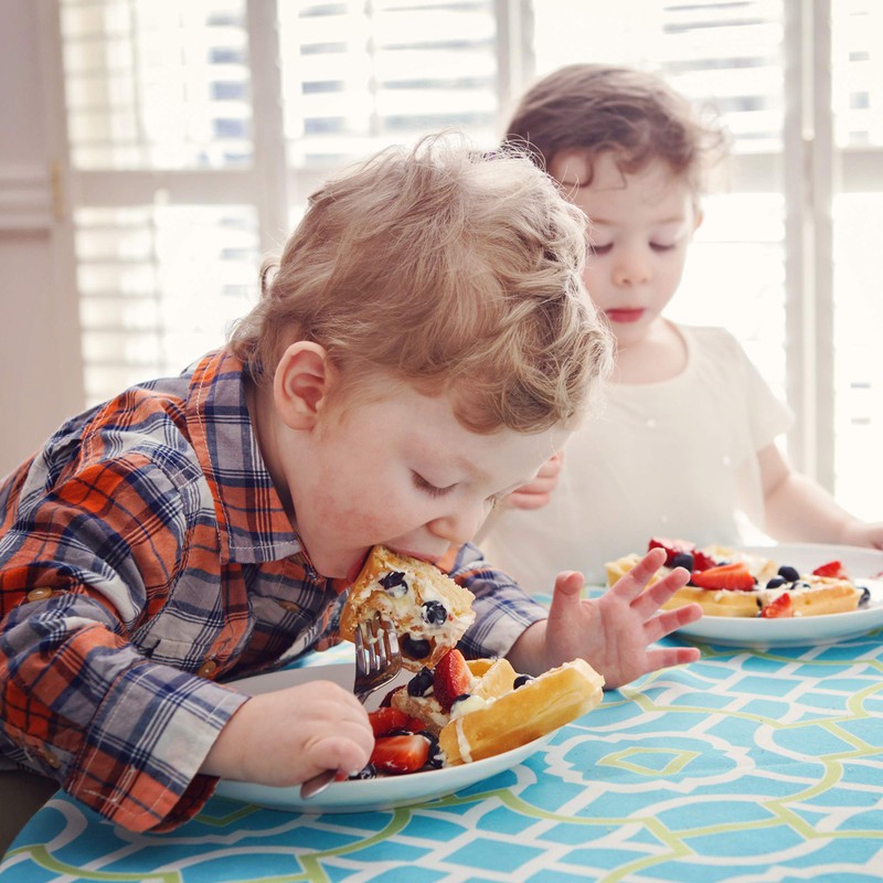 Classic Cuisine 82-KIT1119 180-Degree Rotating Waffle Iron, normal, Gray