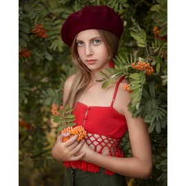 AWAYTR Wool French Beret Hats - Solid Color Artist Beret Hat for Women and Kids (Burgundy,Adult)