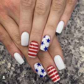 4th of July Nails Press ons Medium Press on Nails Square Fake Nails Blue Five-pointed Star Red Lines Design White Full Cover False Nails Gel Glossy Independence Day Glue on Nails for Women 24 Pcs
