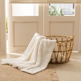 Simple&Opulence Plush Fluffy Throw Blanket Tridimensional Rose Pattern Soft Warm Microfiber Cozy Chic Shaggy Reversible Coverlet for Girls Home Décor Couch, 50"x 60", White