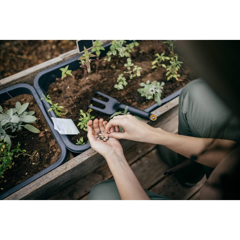 Fiskars Solid Flower Rake, black / orange