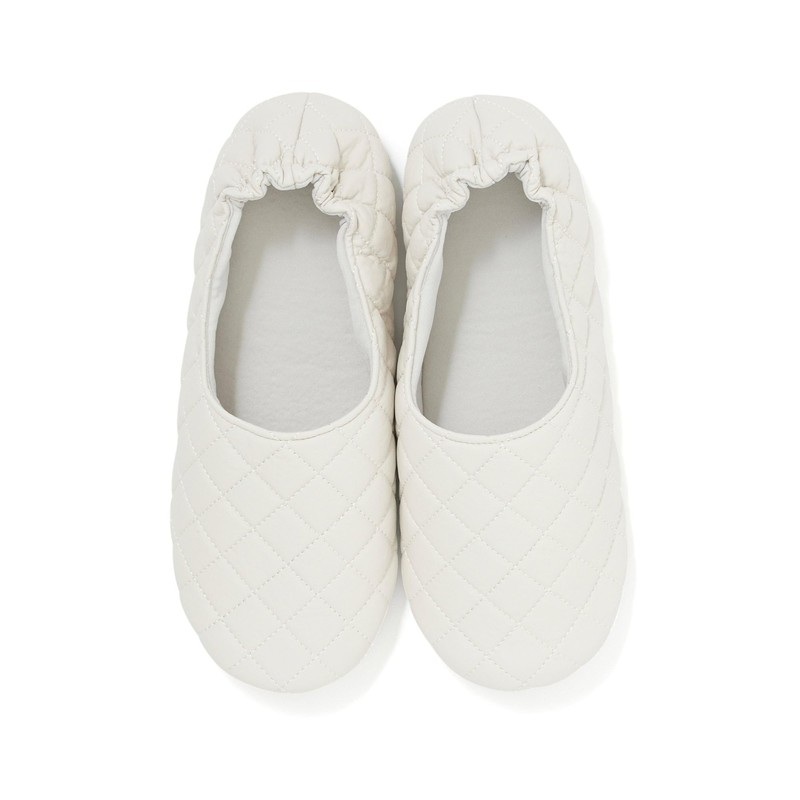Francfranc Quilted Pocket Room Shoes, white