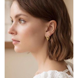 ASCOMY Dainty Earrings for Women Gold Hoop Stud Earrings for Women Trendy 14K Gold Plated Huggie Hoops Earrings Circle Interlocked Stud Earrings Minimalist Earrings Perfect Jewelry Gifts for Her