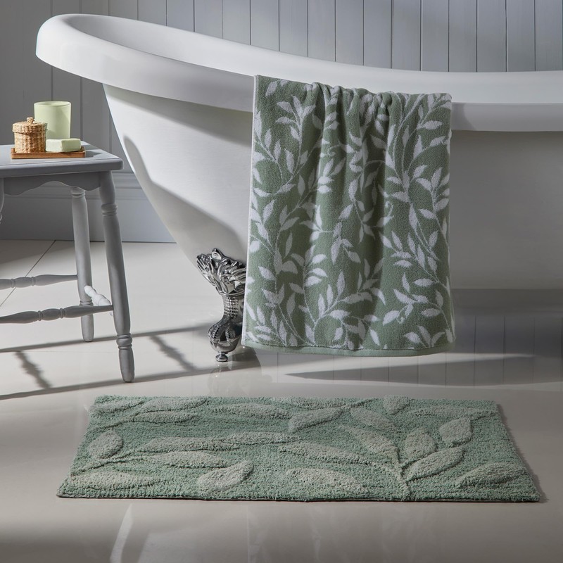 Dreams & Drapes - Sage Green Leaf Bath Towel (70