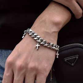 Wendalern Punk Cuban Link Cross Bracelet Chunky Cuban Chain Bracelet Tiny Cross Charms Miami Curb Link Bracelet Stainless Steel Religious Crucifix Bracelet Jewelry for Women Men