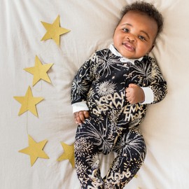 Burt's Bees Baby Baby Boys Pajamas, Sleep and Play Loose Fit, 100% Organic Cotton, Soft One-piece PJs, Diagonal Zip Up Jumpsuit Newborn Essentials with Interior Zipper Guard in sizes NB to 6-9 Months
