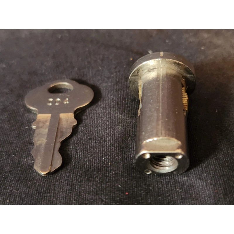 OAK ACORN REPLACEMENT LOCK and KEY FOR OAK ACORN GUMBALL/PEANUT
