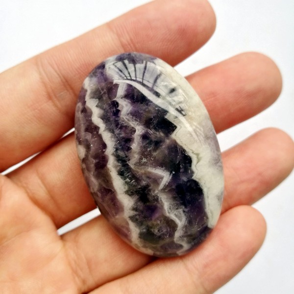Manekieko Natural Amethyst Mini Oval Palm Bag Healing Crystal Massage Spa Energy Stone, Crystals and Healing Stones