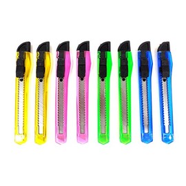 FamilyMaid Retractable Razor Cutter Knife Assorted Color 8pc / Per Pack