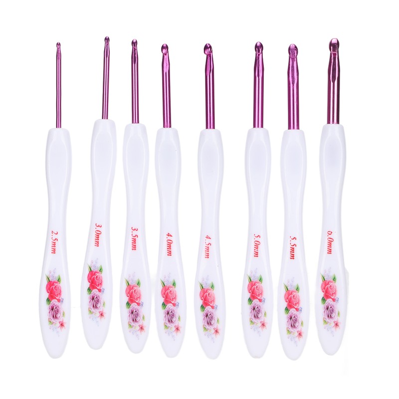8pcs Crochet Hooks Curved Soft Handle Comfortable Portable Knitting Tool
