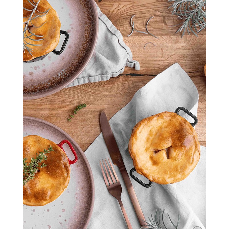 Sallys Cast Iron Serving Pot 10 cm: For First-Class Heat