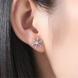 Snowflake Earrings for Women Winter Snowflake Stud Earrings (Silvery, One Size)