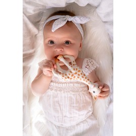 Sophie la girafe Sophie la Girafe - Box Es war einmal... - Spielzeug aus 100 % Naturkautschuk für Kinder - Frühes Lernspielzeug für Kinder - ab der Geburt