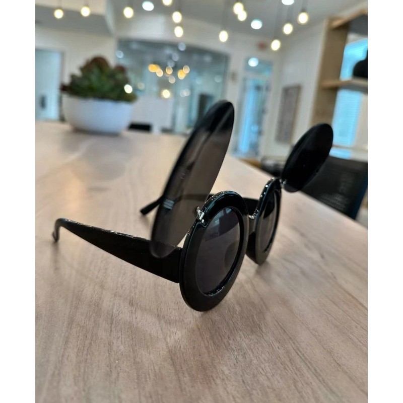 1QualitySpectacles Vintage Lady Flip Sunglasses Women Fashion Chic Sun Glasses