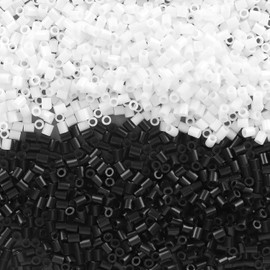 6000Pzs Negro & Blanco Cuentas Planchar con 1 Tablero, 2,6mm Mini Cuentas Derretibles Kit para Manualidades DIY Proyectos Artísticos Hechos A Mano Regalos para Entusiastas Manualidades