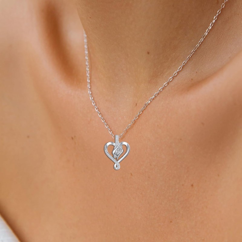 QMTIHU Moissanite Necklace for Women S925 Sterling Silver Infinity Moissanite